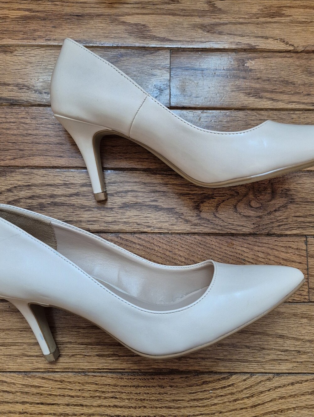 Kelly & Katie Nude Pumps Heels Womens Size 6 EUC
